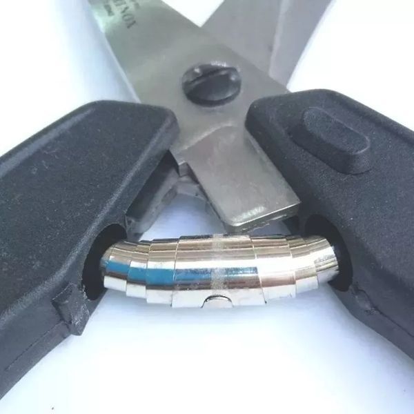Кухонні ножиці для обробки птиці Victorinox 25 см Чорні (7.6343) 7.6343 фото